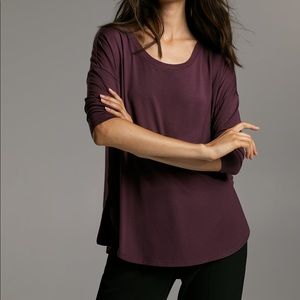 2 for 1!!! 🙌🏻 Babaton Norris T-shirts